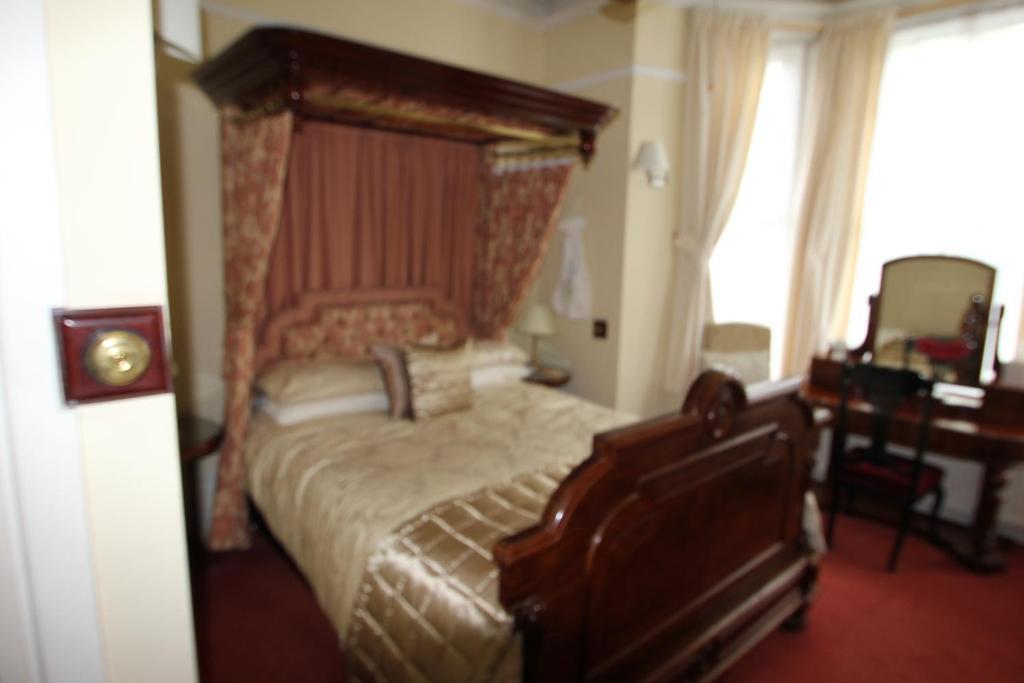 Longview Hotel Натсфорд Номер фото