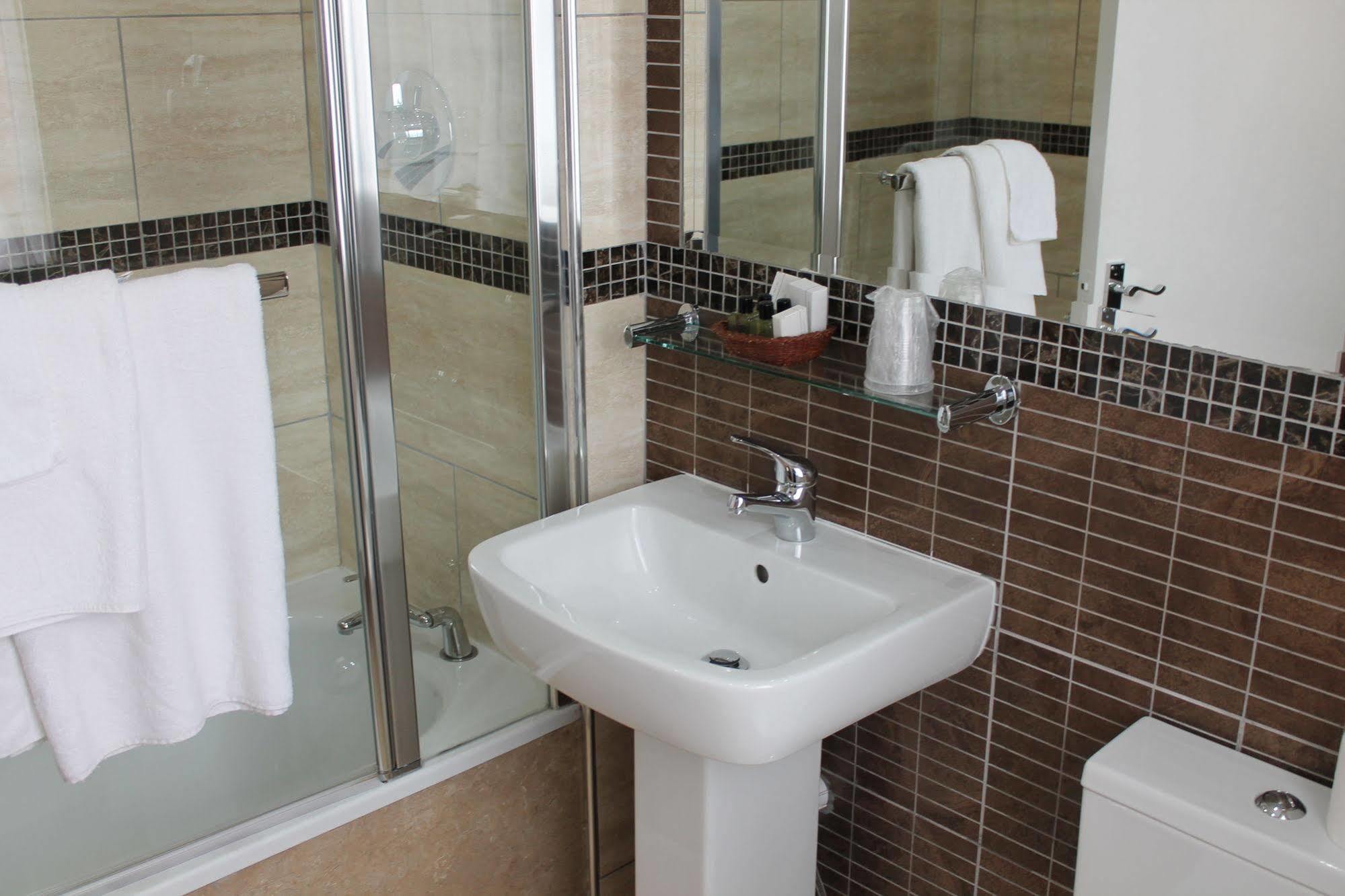 Longview Hotel Натсфорд Экстерьер фото