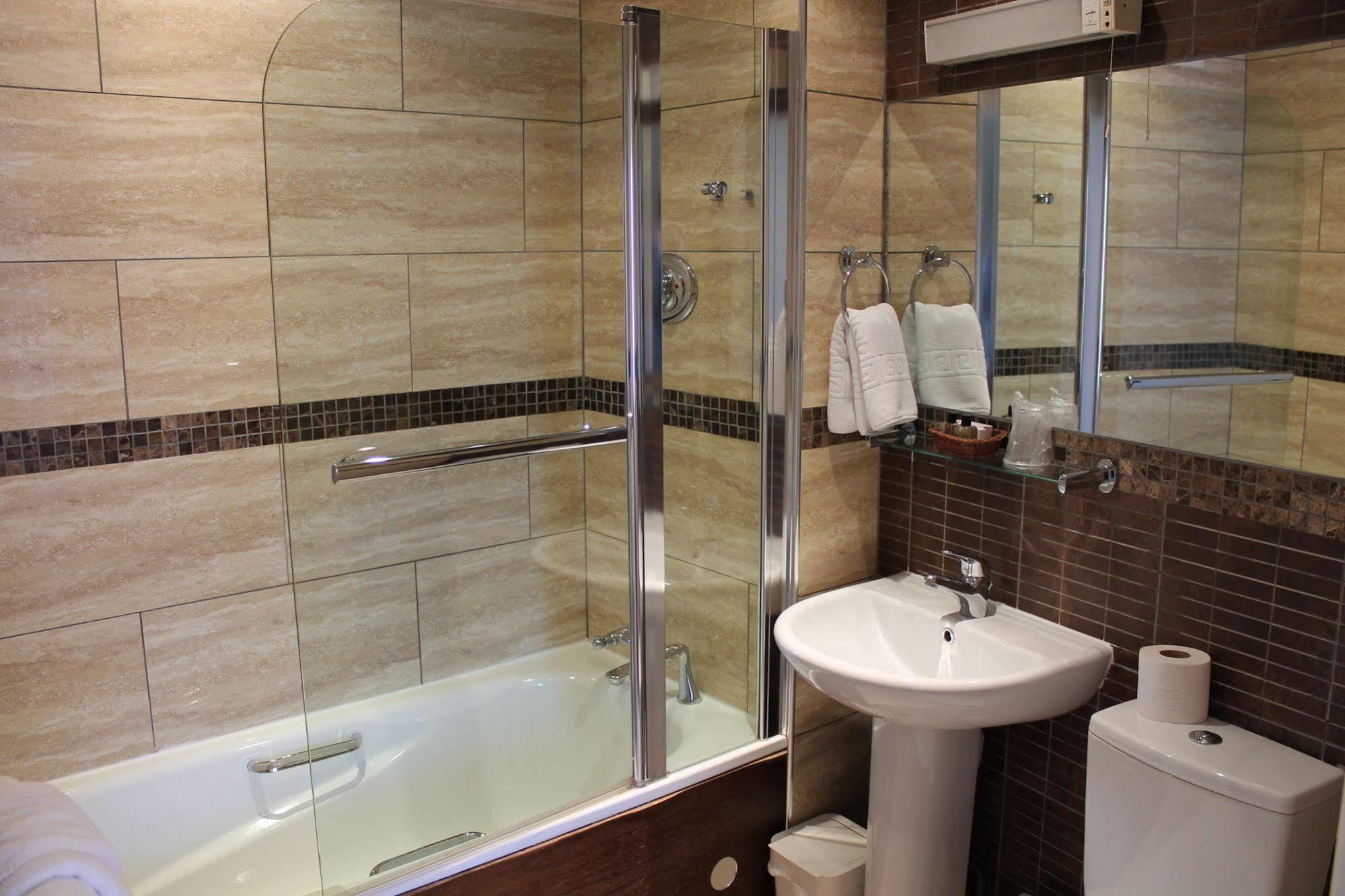 Longview Hotel Натсфорд Экстерьер фото