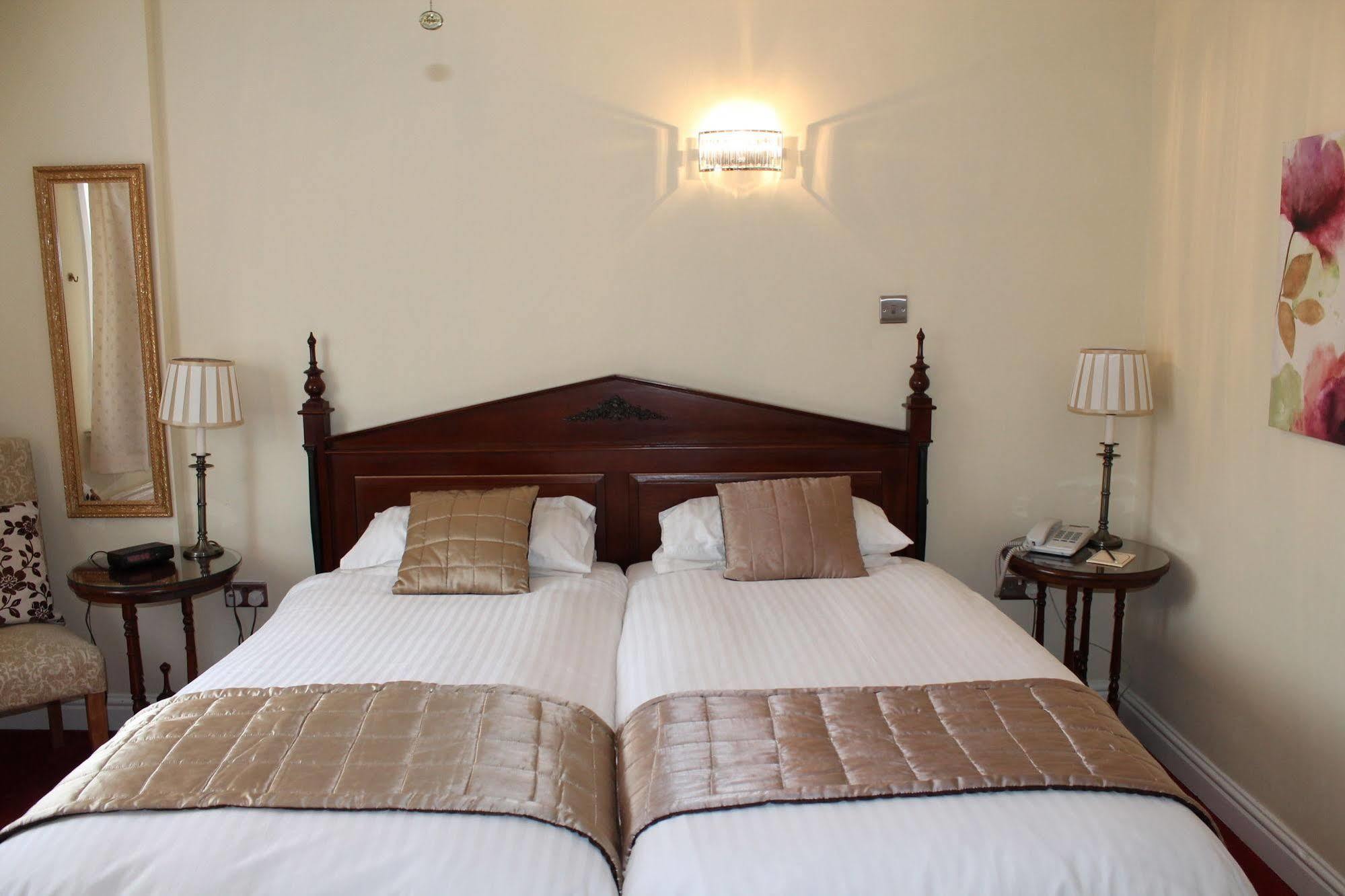 Longview Hotel Натсфорд Экстерьер фото