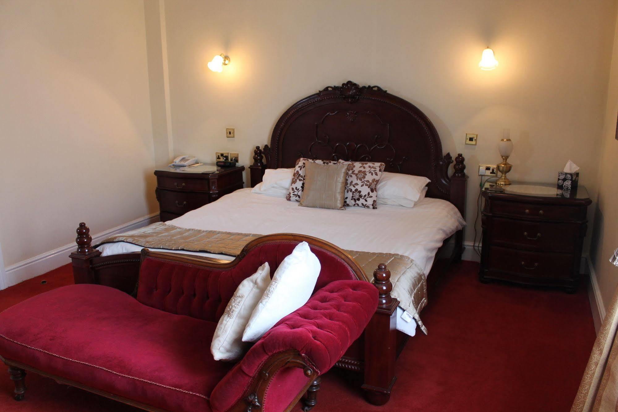 Longview Hotel Натсфорд Экстерьер фото