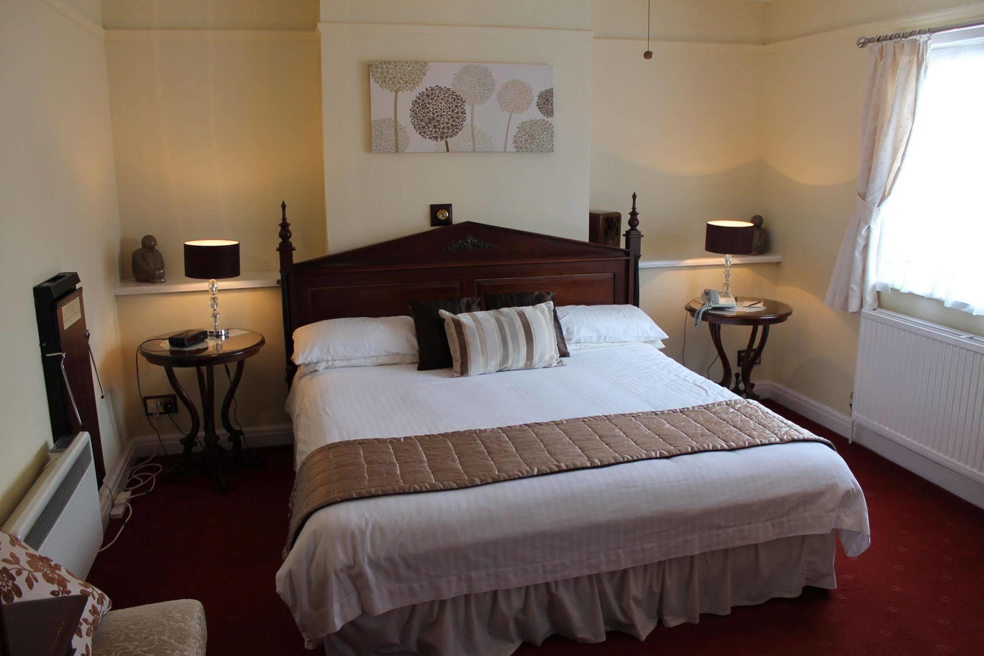 Longview Hotel Натсфорд Экстерьер фото